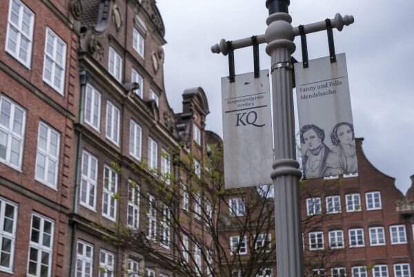 På tur til Hamburg og Berlin, og tilbake i tid
