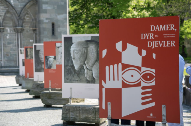 Damer, dyr og djevler vises frem